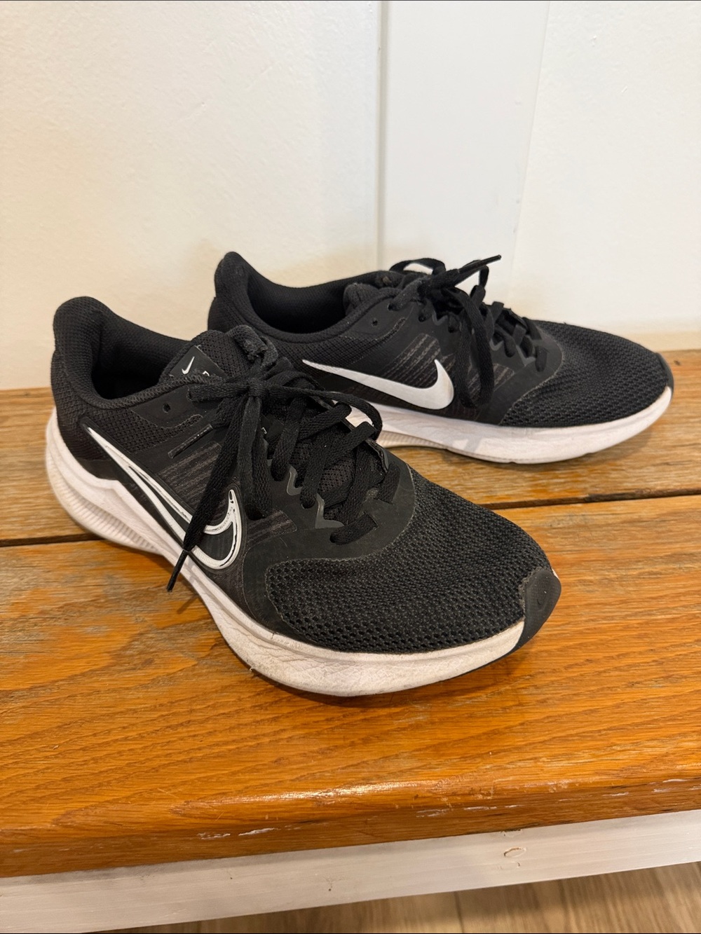 Nike Downshifter 11 Running Shoes Size 7